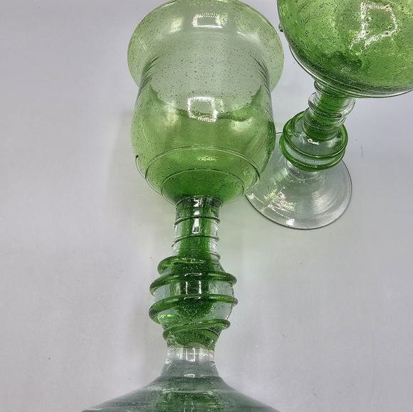Mexican Hand Blown Glass Green Wine/Water Goblets Applied Swirl Stem (2) - Picture 7 of 7